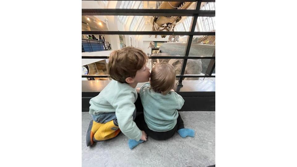 August Brooksbank kissing little brother Ernest at Natural History Museum