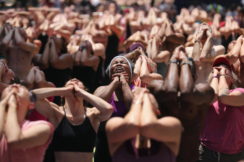 Heat Wave Hits New York City On First Day Of Summer