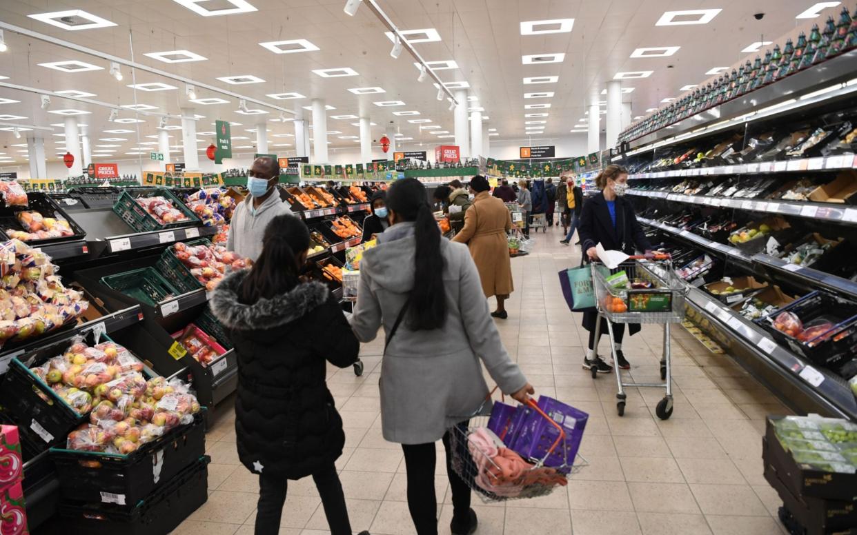 Groceries shopping in London, United Kingdom - FACUNDO ARRIZABALAGA/Shutterstock 