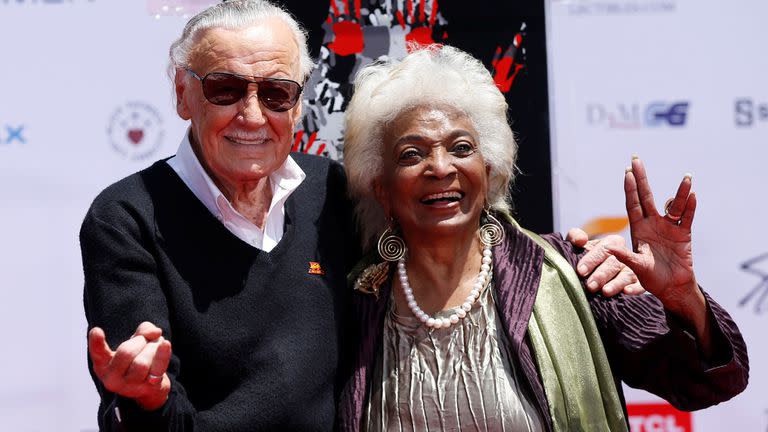 Comic-book writer, editor, and publisher Stan Lee (L) and actress Nichelle Nichols attend Lee&apos;&apos;s hand and footprint ceremony at the TCL Chinese Theatre IMAX, on July 18, 2017, in Hollywood, California. / AFP PHOTO / VALERIE MACON