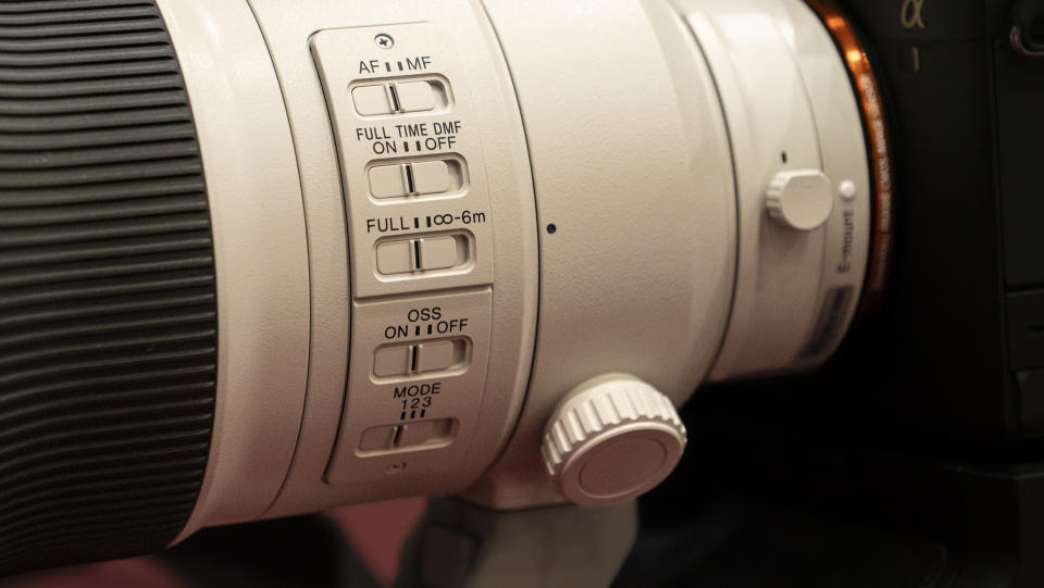 Close up of the swtiches of the Sony FE 300mm F2.8 GM OSS lens