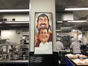 <p>Un simpático detalle en la cocina del restaurante: una caricatura de Martín junto a su fiel compañero de profesión, David de Jorge. Foto: Alexandra Guerrero </p>