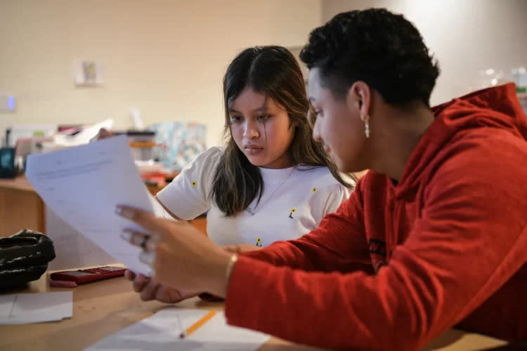 High school students collaborate on a math problem for finals week at Emery High School in Emery on Dec. 13, 2023. Emery Unified School District is one of the bright spots from the recent statewide Smarter Balanced K-12 test results. (Pablo Unzueta/CalMatters)