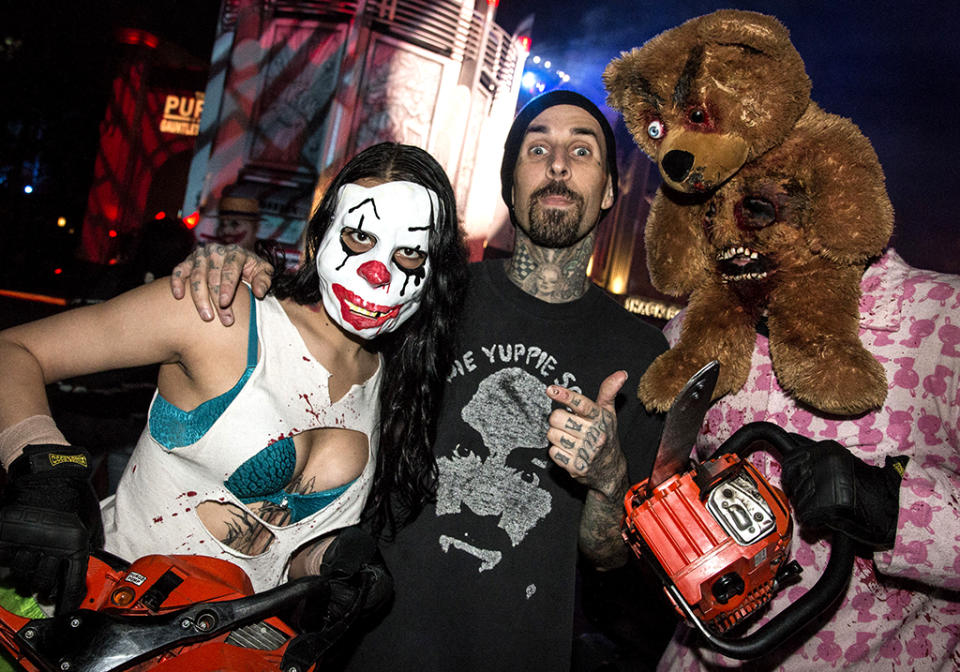 <p>We’re sure Blink-182 drummer Travis Barker had sweet dreams after meeting up with these characters. (Photo: Nate Weber/Universal Studios Hollywood) </p>