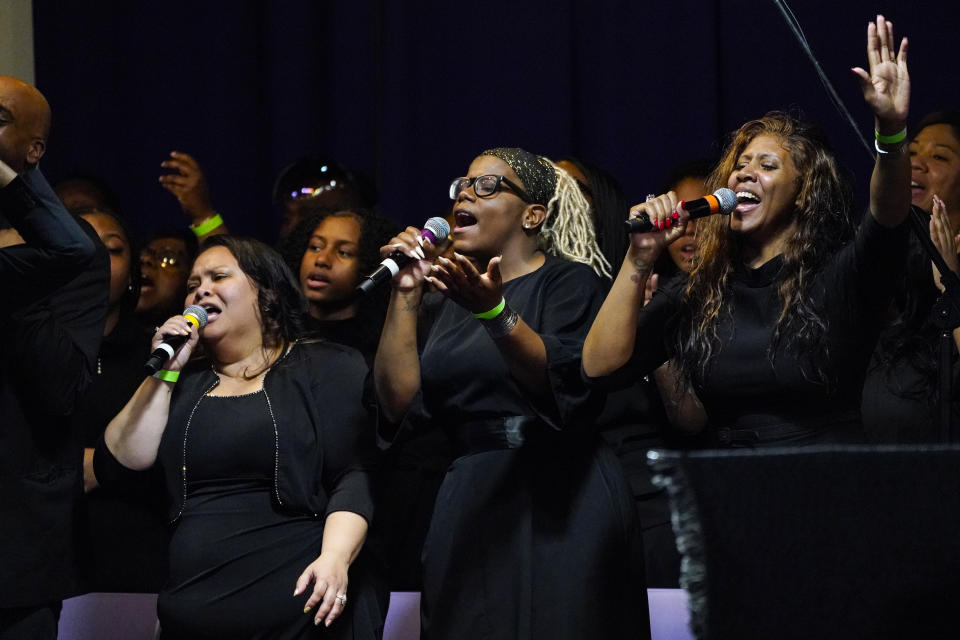 Singers pay a musical tribute during funeral services of Daunte Wright at Shiloh Temple International Ministries in Minneapolis, Thursday, April 22, 2021. Wright, 20, was fatally shot by a Brooklyn Center, Minn., police officer during a traffic stop. (AP Photo/Julio Cortez, Pool)