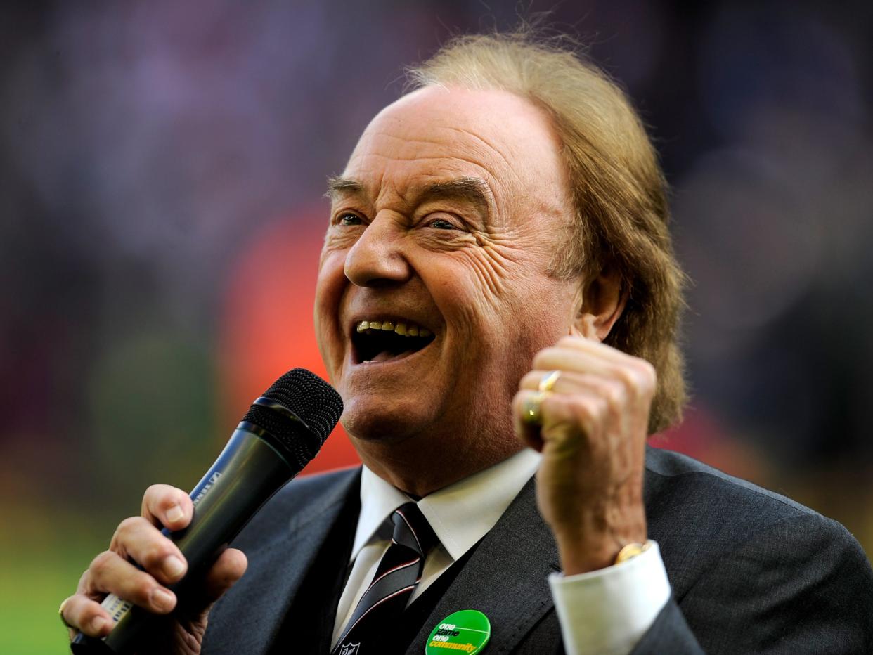 <p>Gerry Marsden sings prior to the Barclays Premier League match between Liverpool and Blackburn Rovers at Anfield on 25 October 2010 </p> (Getty)