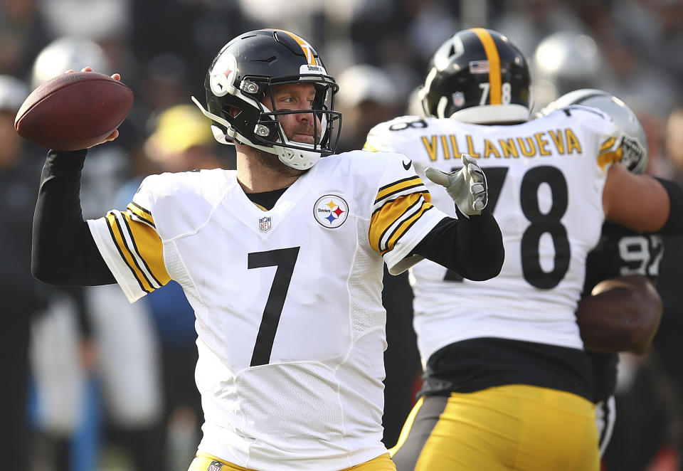 Pittsburgh Steelers quarterback Ben Roethlisberger (7) passes against the Oakland Raiders during the first half of an NFL football game in Oakland, Calif., Sunday, Dec. 9, 2018. (AP Photo/Ben Margot)