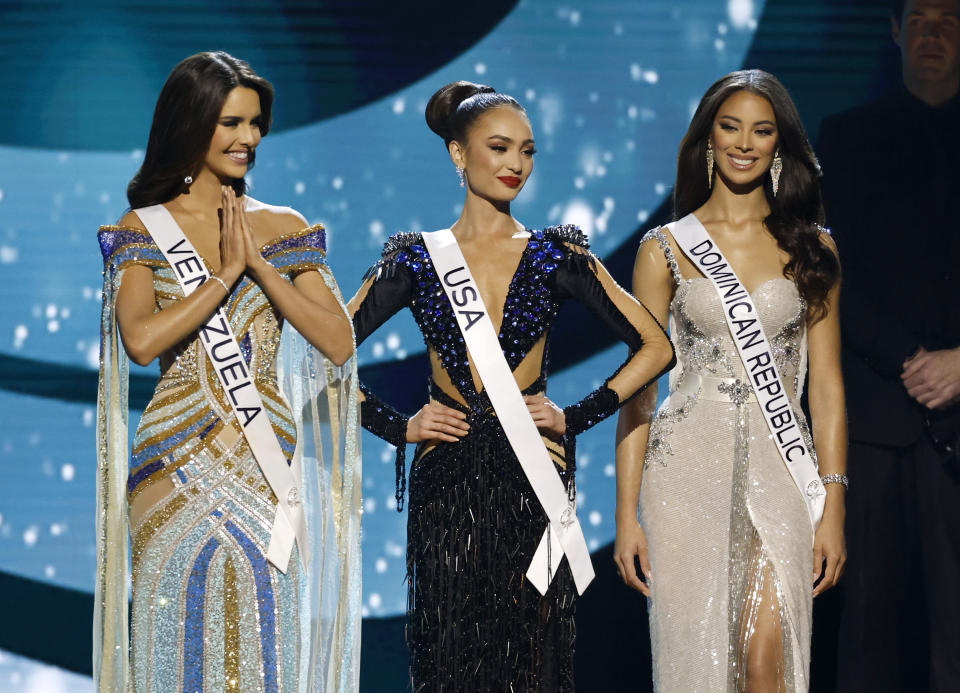 En 2023 cayeron críticas contra la organización del Miss Universo, acusaron de favorecer el triunfo de Miss USA porque ambas franquicias le pertenecían a la empresaria tailandesa (Foto: Jason Kempin/Getty Images)