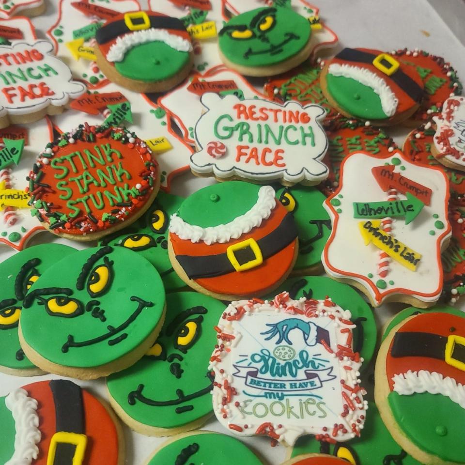 Carina e Dolce's Andrea Soave Christmas cookie collection includes these fun Grinch-themed sugar cookies.