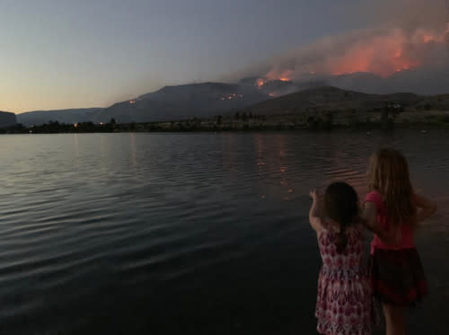 Wildfire smoke. Credit: Dr Courtney Howard/Submitted