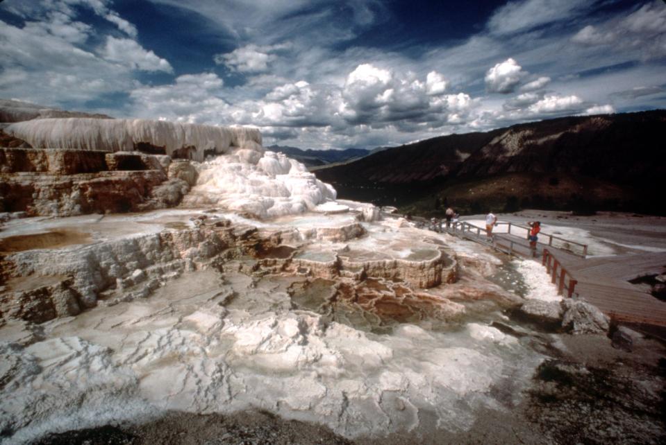 DATE TAKEN: 1997--- Mammoth Terraces in Yellowstone National Park. ORG XMIT: UT50178