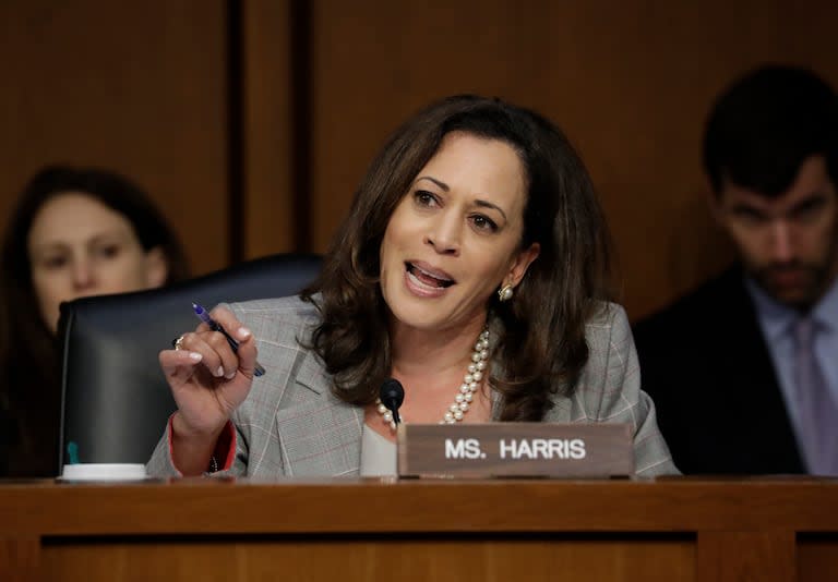 Kamala Harris habla ante una Comisión Selecta del Senado sobre Inteligencia, en el Capitolio, el 13 de junio de 2017, en Washington. (AP Foto/J. Scott Applewhite, archivo)