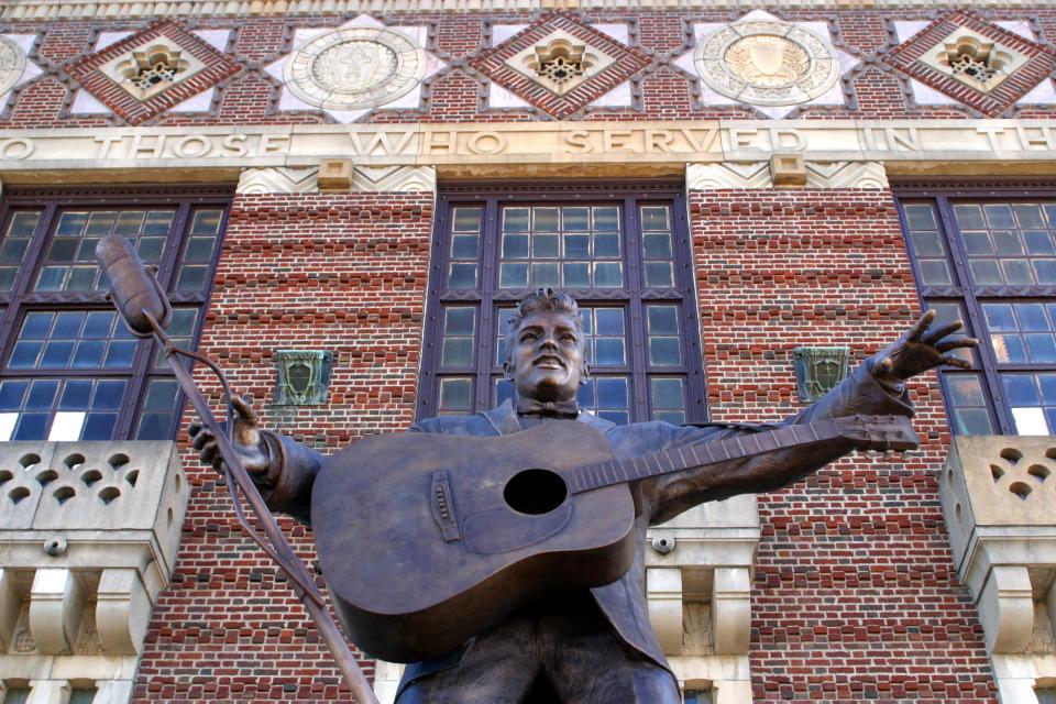 Rockin' Elvis Studio: Take a photo in front of the world-famous, microphone-tilting, guitar-slinging Elvis Presley in downtown Shreveport. This bronze statue of the iconic performer stands tall in front of the Shreveport Municipal Auditorium, where he performed on the Louisiana Hayride for the first time in October 1954. See, even the “King of Rock and Roll” couldn’t resist a stop in Shreveport.