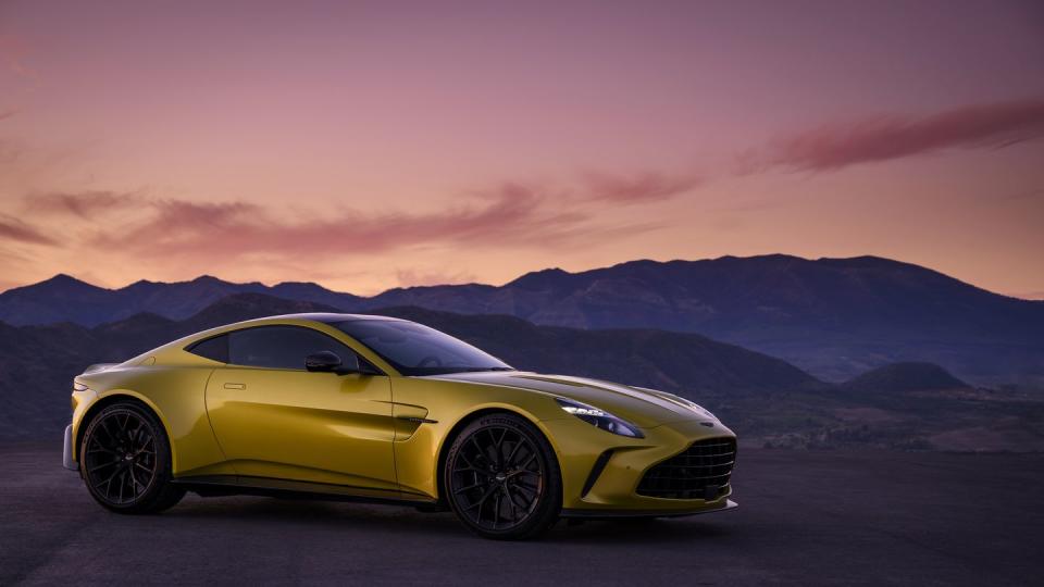 2025 aston martin vantage reveal images