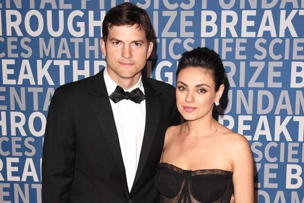 Ashton Kutcher (L) et Mila Kunis assistent au Breakthrough Prize 2018 au NASA Ames Research Center le 3 décembre 2017 à Mountain View, Californie.