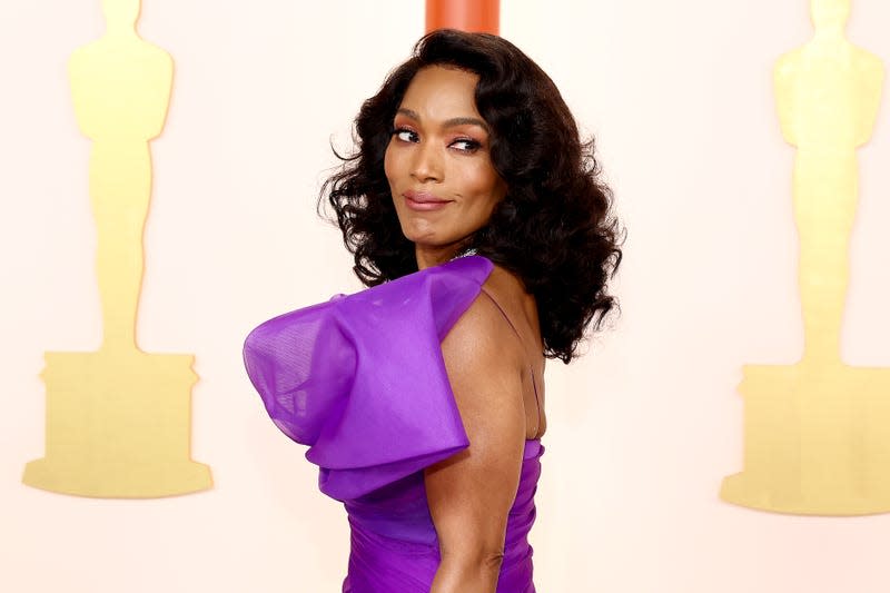 HOLLYWOOD, CALIFORNIA - MARCH 12: Angela Bassett attends the 95th Annual Academy Awards on March 12, 2023 in Hollywood, California. - Photo: Arturo Holmes (Getty Images)