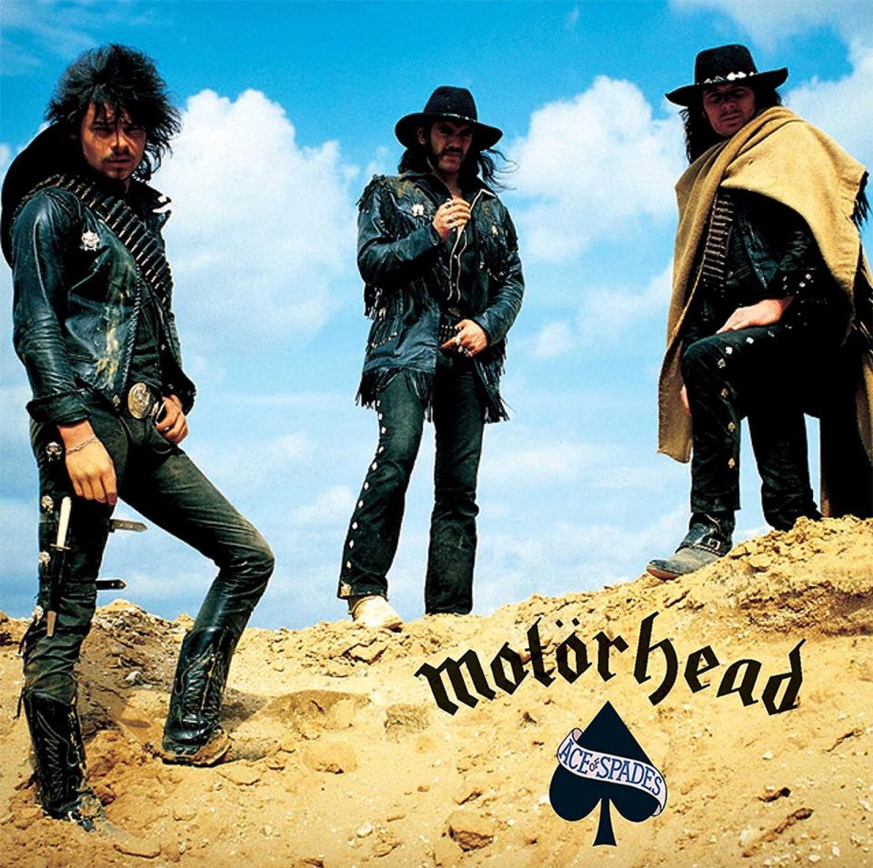 "Ace Of Spades" ist das vierte Album der britischen Band, es erschien vor 41 Jahren und gilt unter Kritikern als als das beste der Formation. Es ist laut, schmutzig, sehr gerade und dank des Titelsongs Teil einer jeden Metal-Party. Merke: Mit Motörhead macht man nichts falsch. (Bild: Sanctuary)