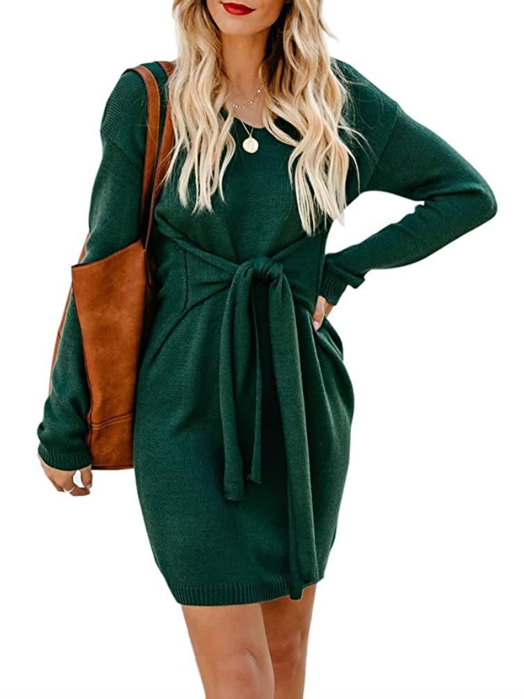 This dress comes in sizes S to XL. <a href="https://amzn.to/3pgFSup" target="_blank" rel="noopener noreferrer">Find it starting at $34 at Amazon</a>. Prices may vary depending on colors and sizes.