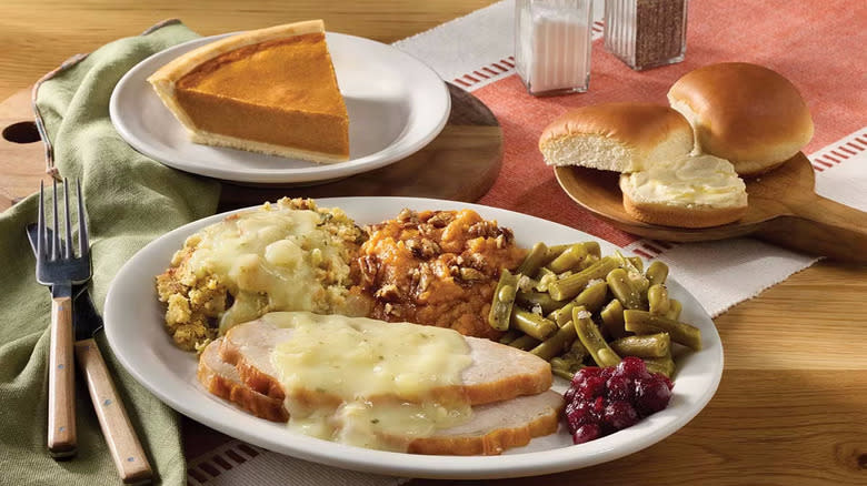 Cracker Barrel Thanksgiving dinner