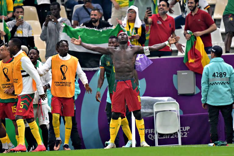 LUSAIL CITY, QATAR - DECEMBER 02: Vincent Aboubakar (10) of Cameroon celebrates after scoring a goal during the FIFA World Cup Qatar 2022 Group G match between Cameroon and Brazil at Lusail Stadium in Lusail City, Qatar on December 02, 2022. (Photo by Evrim Aydin/Anadolu Agency via Getty Images)