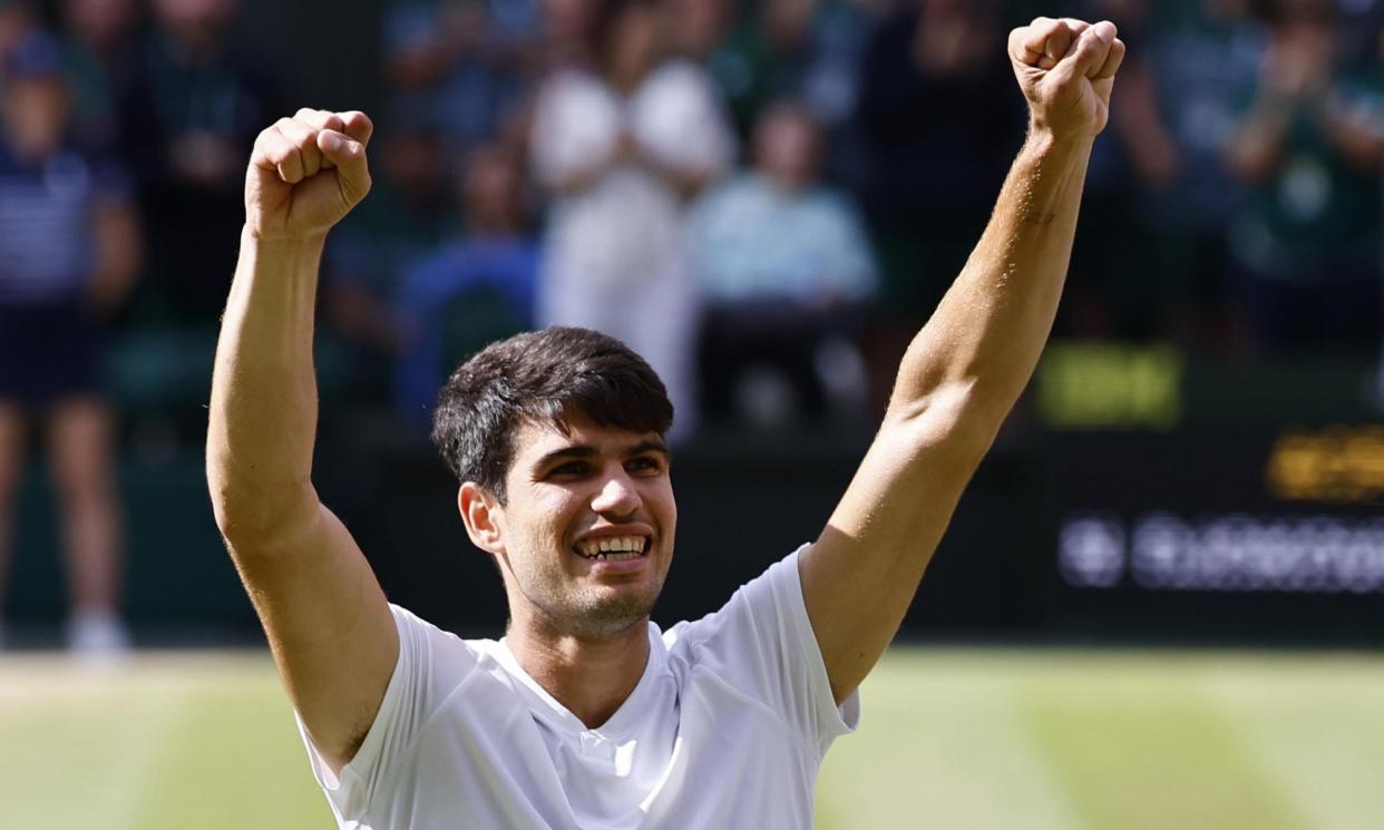 <span>Carlos Alcaraz shows his delight after completing victory in three sets.</span><span>Photograph: Tolga Akmen/EPA</span>