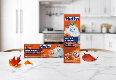 Hefty® Brings Back Fan Favorite Cinnamon Pumpkin Spice Ultra Strong™ Trash  Bags