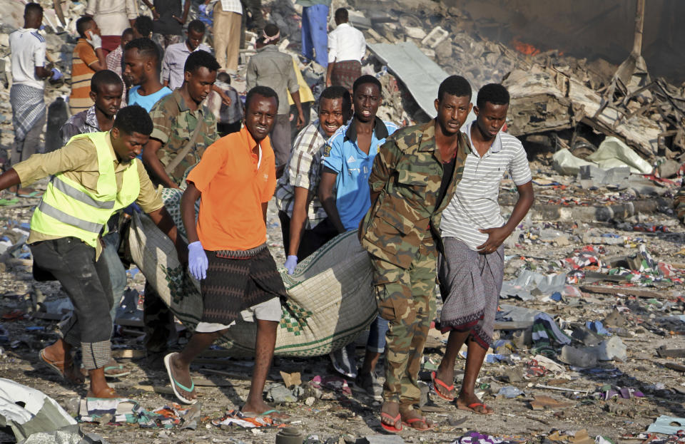 Deadly truck bombing in Mogadishu, Somalia