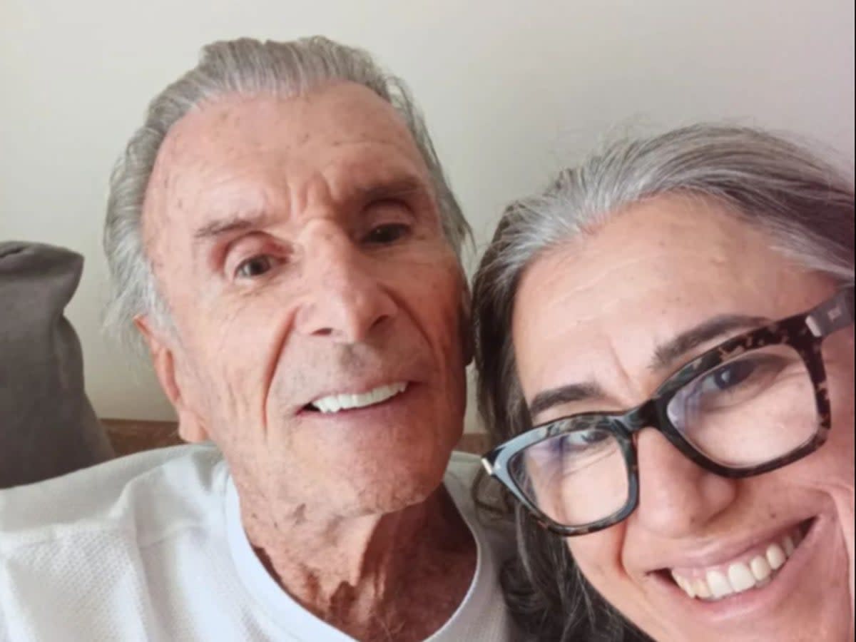 Wilson Fittipaldi Jr. (left) pictured alongside his wife shortly before his cardiac arrest on Christmas Day (Instagram - @fittipaldi.w)