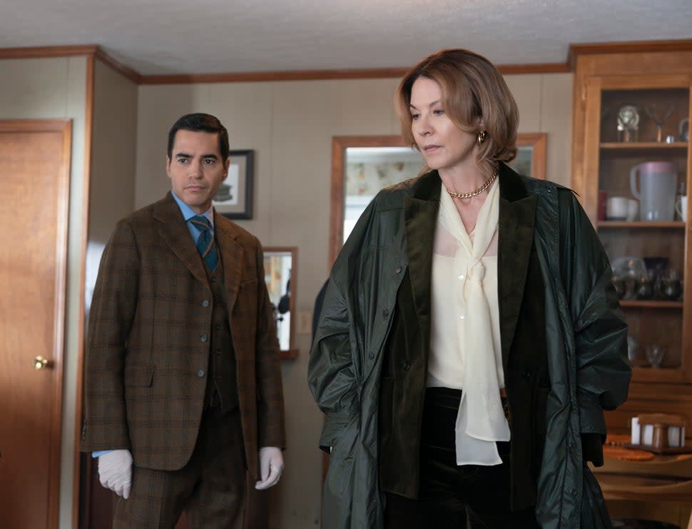 Jenna Elfman and Ramon Rodriguez in 'Will Trent' season 2