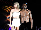 When you're watching Swift perform, it's hard to remember that she's just a regular human being like the rest of us, but the fact she's also had Derulo's 'Want to Want Me' stuck in her head (before inviting him onstage in D.C.) helps a little.