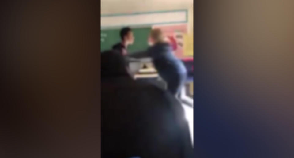 Una profesora y un alumno han protagonizado una violenta pelea en un instituto de secundaria de Louisville, en los Estados Unidos. (Crédito: Facebook/EnglishJason)