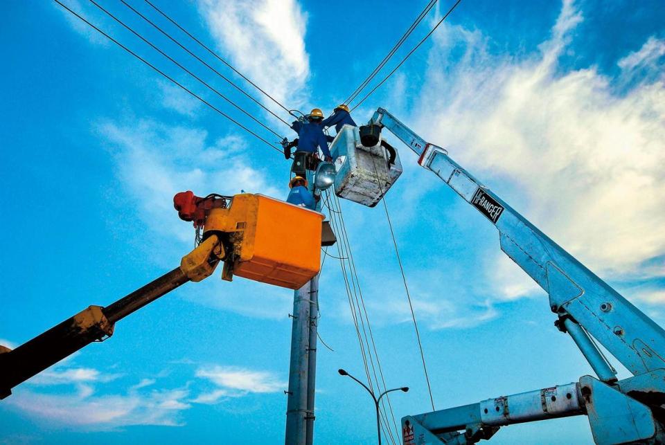 為解決缺電危機以及非核家園的理想，經濟部大力推廣離岸風電政策。（台電提供）