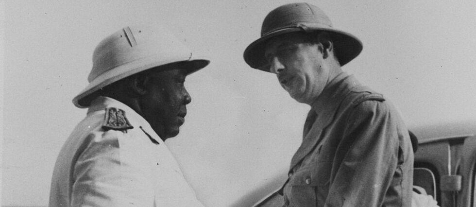 Lorsque le général de Gaulle lance l'appel du 18 juin, Félix Éboué (à gauche), gouverneur général du Tchad depuis 1939, prend le parti de la France libre contre le régime de Vichy. Plus tard, il sera aux côtés du général Charles de Gaulle au mois de février 1944 au cours de la conférence de Brazzaville. 
