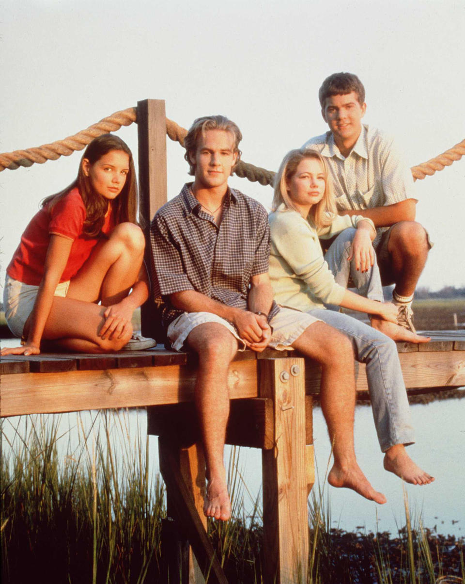 The cast of television's "Dawson's Creek" — Katie Holmes, James Van Der Beek, Michelle Williams, and Joshua Jackson — poses for a photo in 1997. (Photo: Warner Bros. via Getty Images)