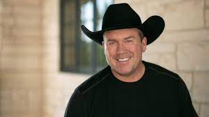 Comedian Rodney Carrington is performing Saturday night at Canton Palace Theatre.