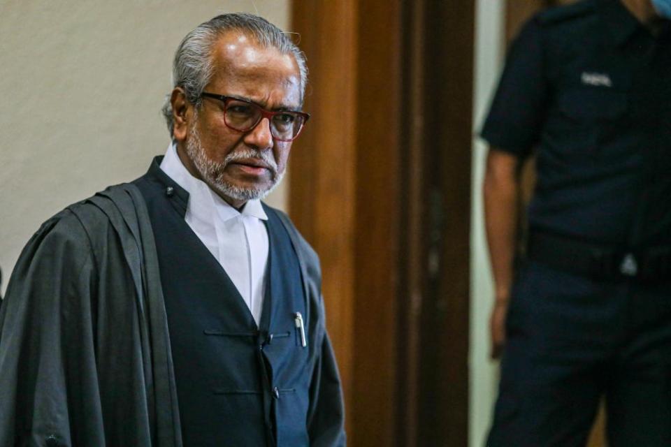 Lawyer Tan Sri Muhammad Shafee Abdullah is pictured at the Kuala Lumpur Court Complex June 30, 2020. — Picture by Hari Anggara