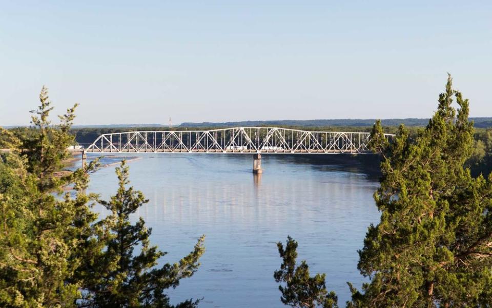 The Missouri River as seen from the Katy Trail.