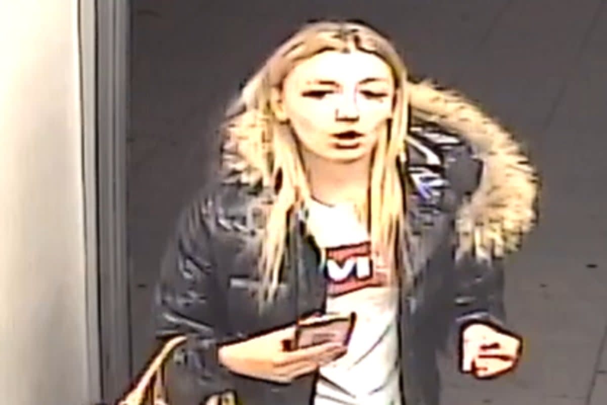 Police want to identify this woman (Met Police)