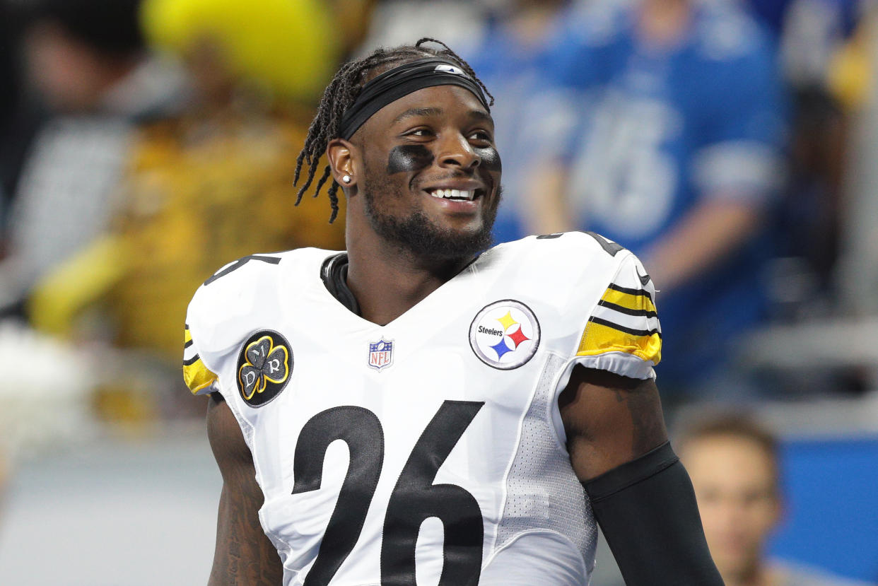 Le’Veon Bell is again commenting on the Indianapolis Colts. (Photo by Jorge Lemus/NurPhoto/Sipa USA)