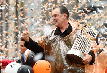 Bochy during the Giants' World Series celebratory parade in October. (Getty)