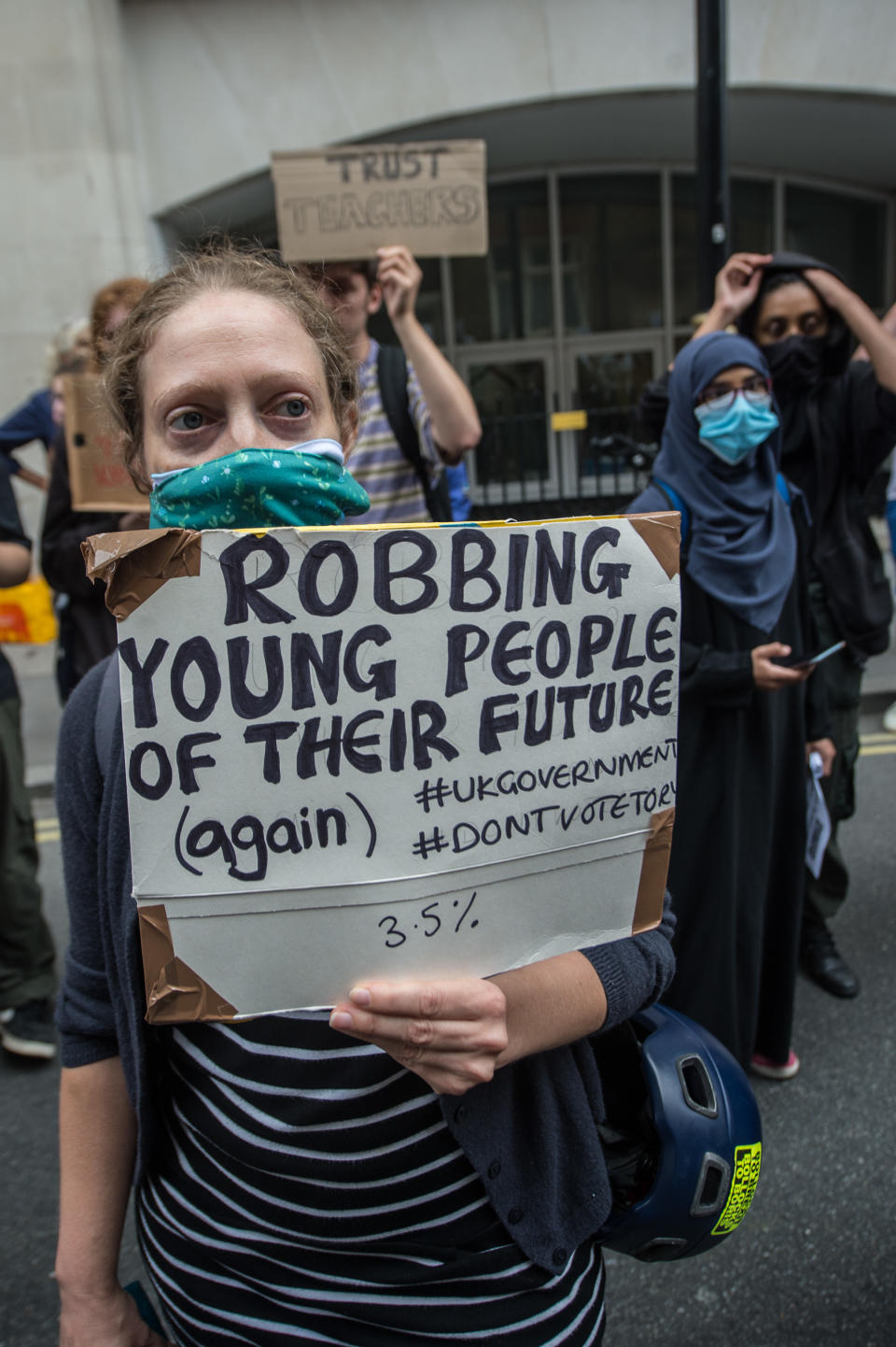 LONDON, ENGLAND - AUGUST 14: Students and teachers protest outside the Department for Education over the downgrading of A-level results on August 14, 2020 in London, England. (Photo by Guy Smallman/Getty Images)