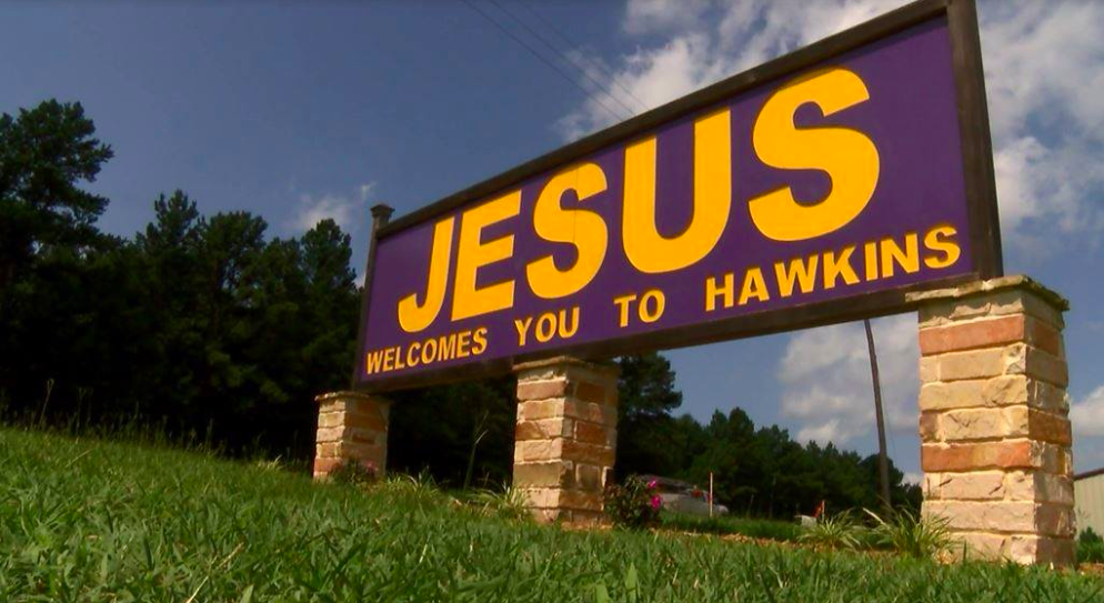 The sign 'Jesus Welcomes You To Hawkins' has pitted a church congregation against a small town in Texas for several years. (Photo: Courtesy of Facebook/KYTX CBS19)