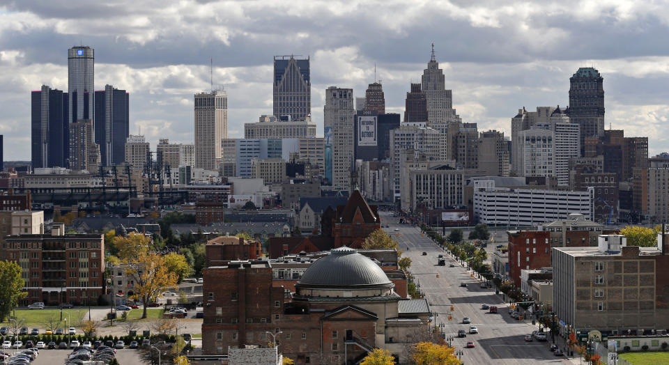 The skyline of Detroit is seen looking south from the midtown area in Detroit, Michigan October 23, 2013. A federal judge began hearing arguments Wednesday morning in Detroit on the largest municipal bankruptcy filing in U.S. history that will ultimately will answer the question of whether Detroit is bankrupt.   REUTERS/Rebecca Cook  (UNITED STATES - Tags: BUSINESS CITYSCAPE)