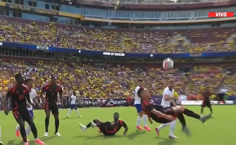 La chilena de Rafael Santos Borré se transformará en el 2-0 de Colombia (fue 5-1) ante Estados Unidos, en un amistoso previo a la Copa América de los Estados Unidos