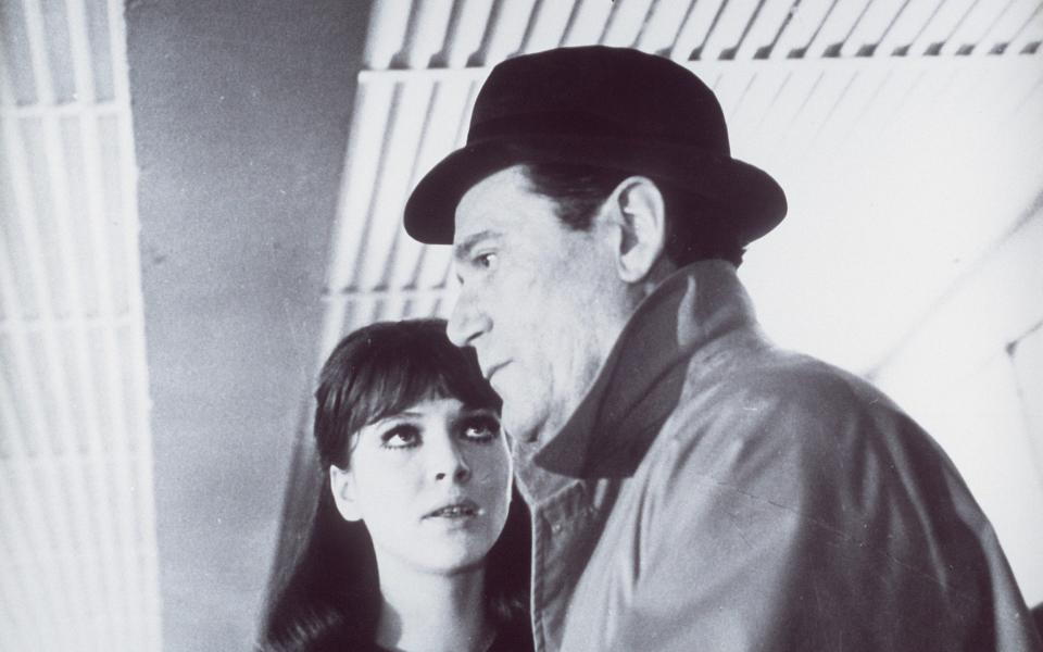 Anna Karina and Eddie Constantine in the sci-fi thriller Alphaville (1965) - United Archives GmbH/Alamy 