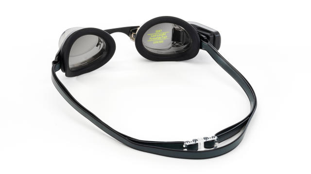 We Tried It: Smart Swimming Goggles