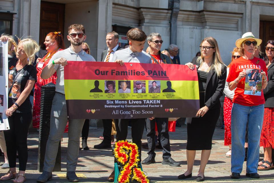 London, 20th May, 2024 demonstration highlights the plight of tens of thousands affected by contaminated blood Relatives of the deceased and People affected by the Infected Blood  outside Methodist central Hall Credit: Richard Lincoln/Alamy Live News