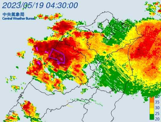 氣象局今（19日）凌晨4時39分針對新竹市、新竹縣、苗栗縣發布大雷雨即時訊息。（圖／氣象局）