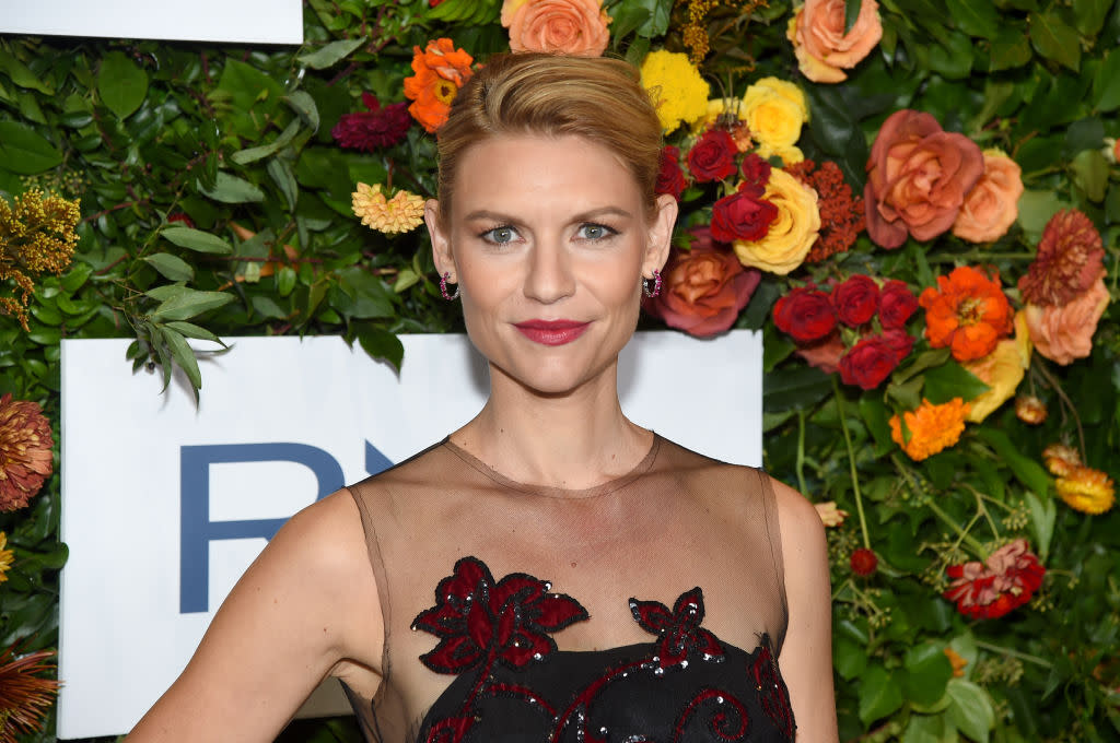 Actress Claire Danes, pictured here in October 2018, narrates <em>The Handmaid’s Tale</em>. (Photo: Jamie McCarthy/Getty Images for Hudson River Park)