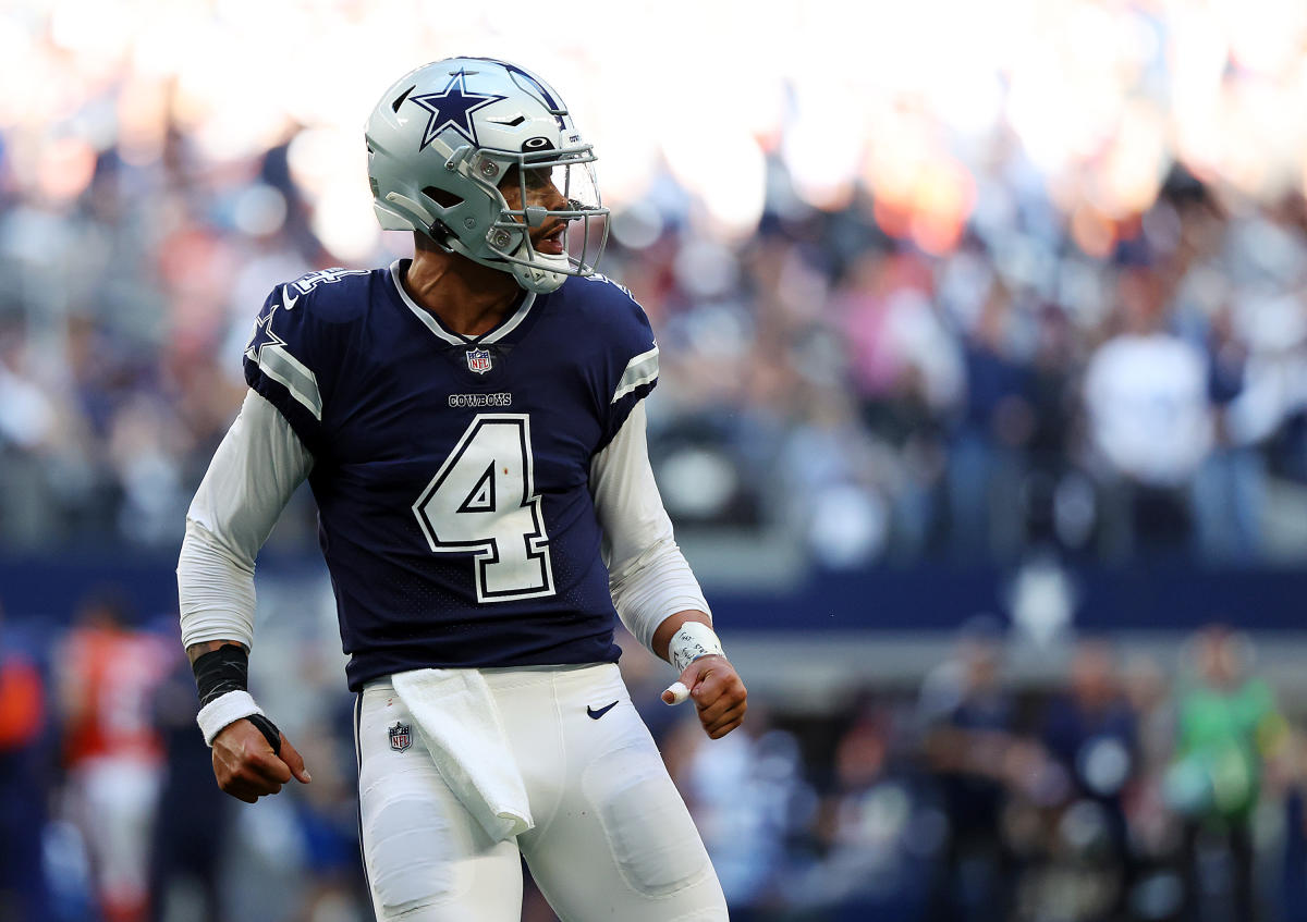 Prescott, Cowboys top banged-up Titans on TNF